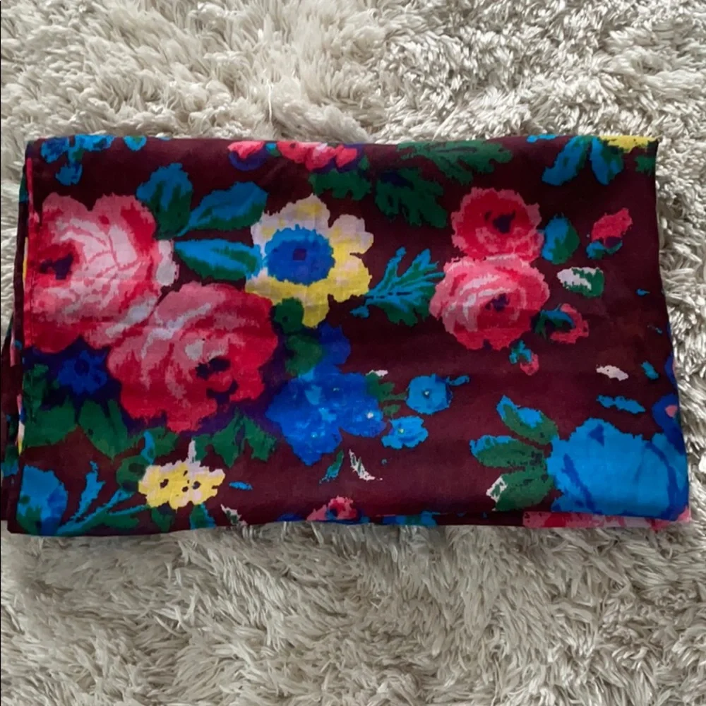 Aerie circle scarf floral print
